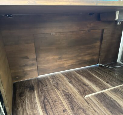 公認車両8ナンバー　加工車登録　白＆茶色のツートン  フレンチバス　