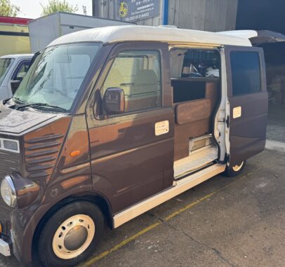 公認車両8ナンバー　加工車登録　白＆茶色のツートン  フレンチバス　