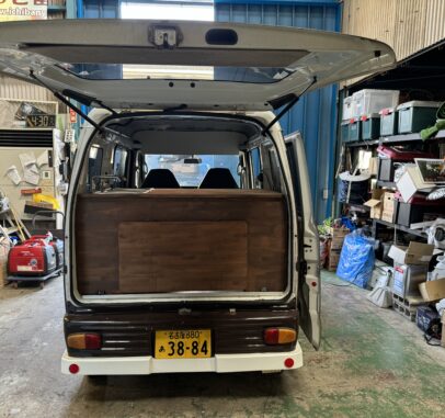 公認車両8ナンバー　加工車登録　白＆茶色のツートン  フレンチバス　